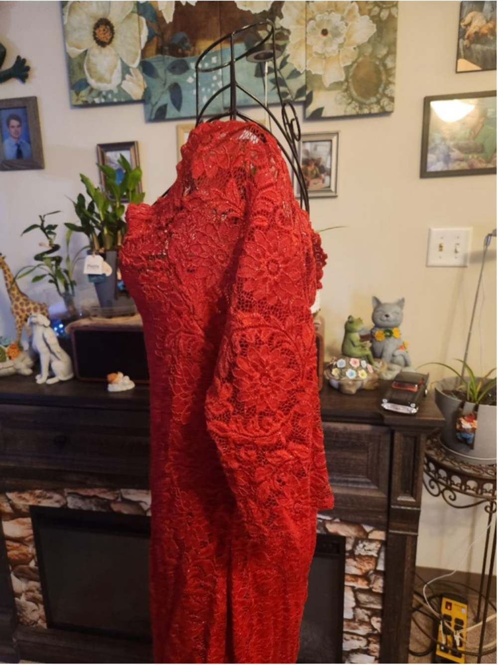 Bluebell Red off shoulders Lace Dress Size Large in ptp 22 inches - Picture 8 of 10